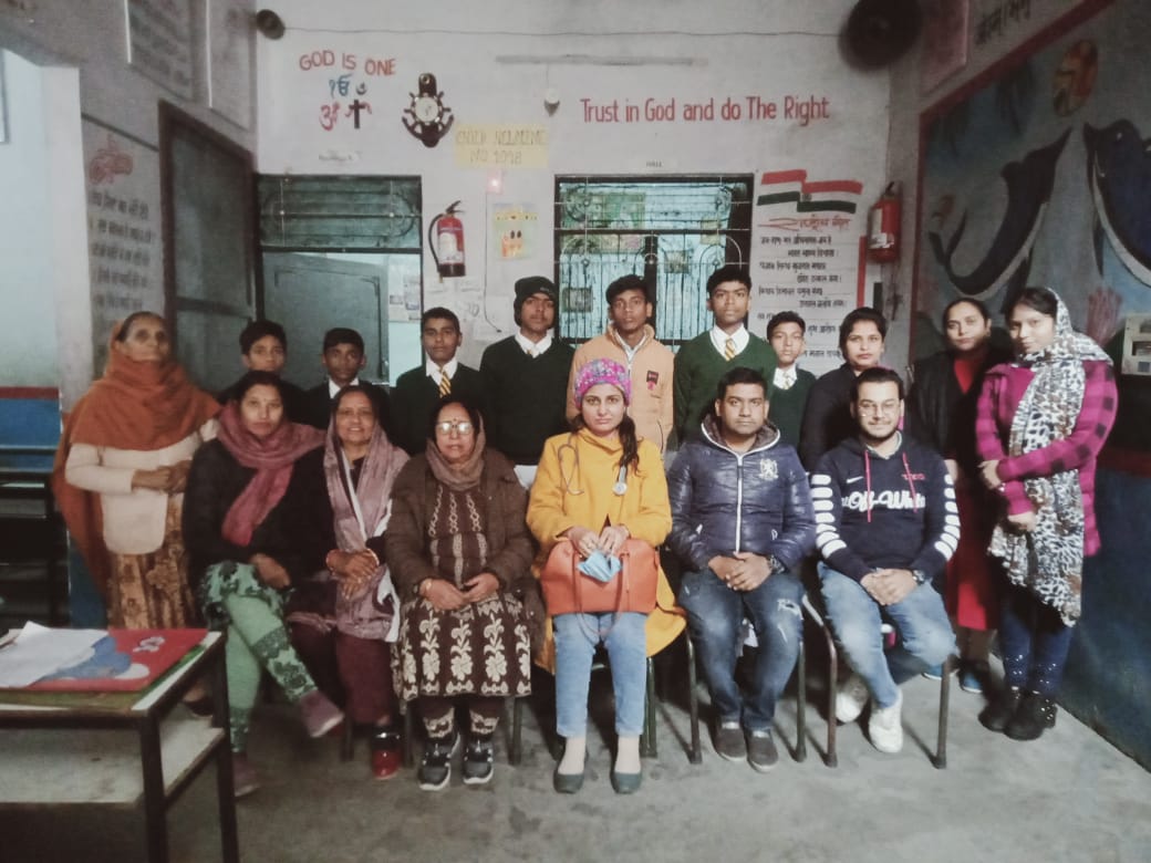 Medical check up of students was conducted in Dashmesh Model School, Bechint Nagar, Reru