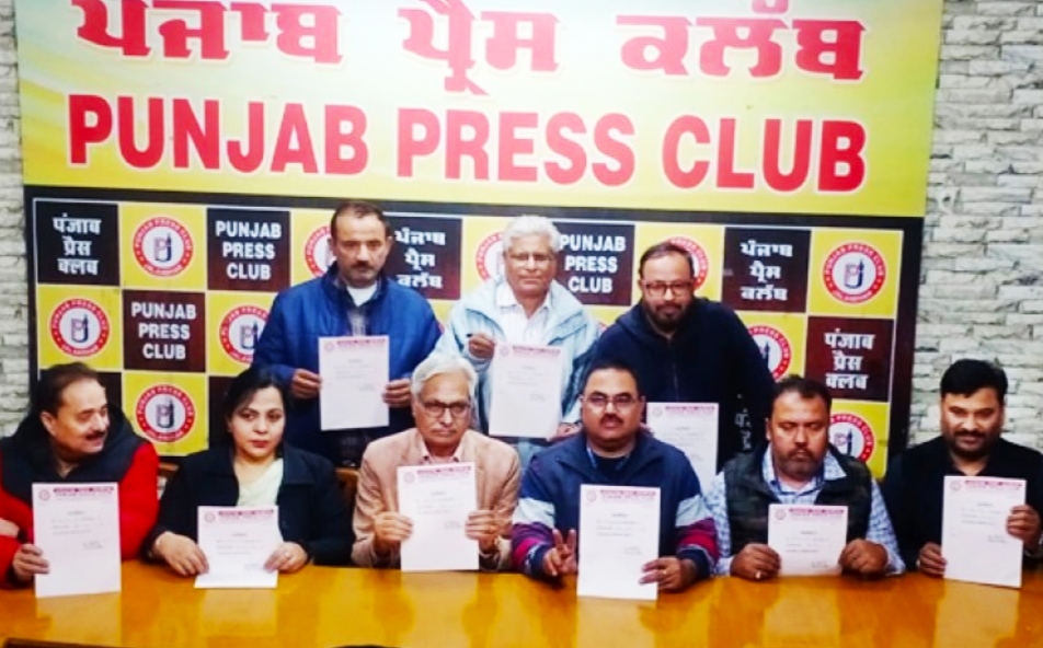 All candidates of Progressive Media Manch won in Punjab Press Club elections, Satnam Singh Manak became the new President