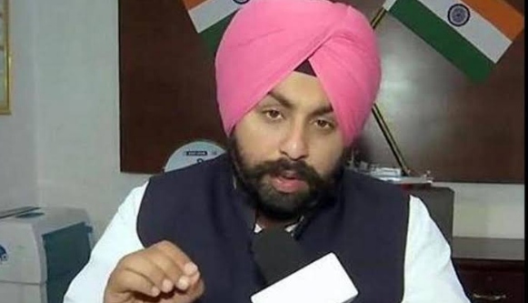 The education minister said this about cutting off electricity connections of government schools in Punjab