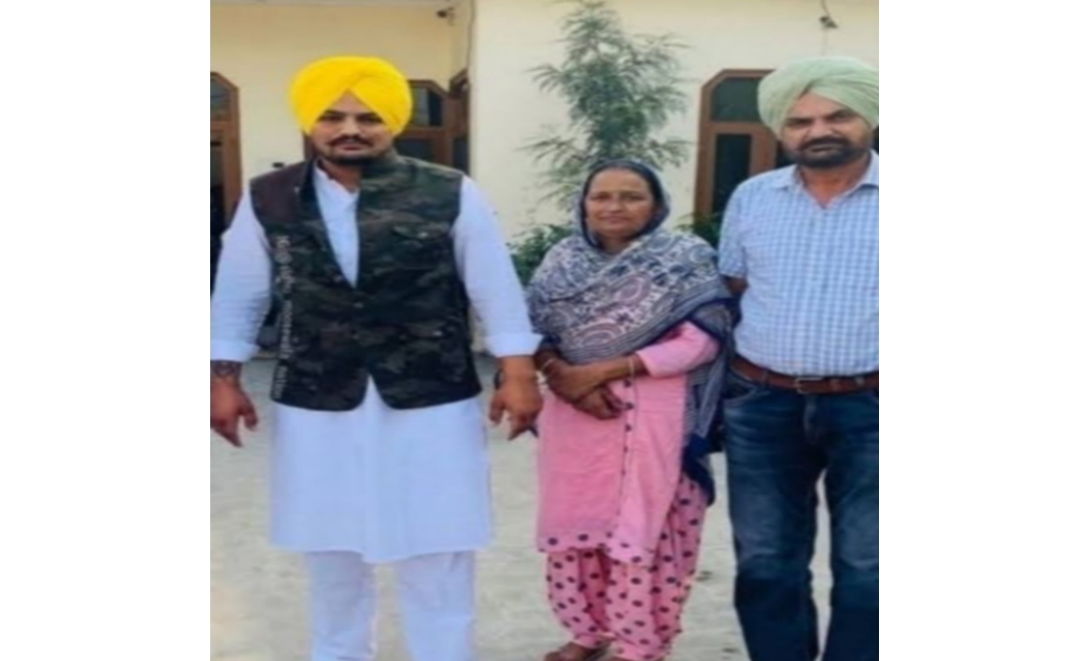 Security beefed up for Punjabi singer Sidhu Musewala's family, agencies get inputs about home attack