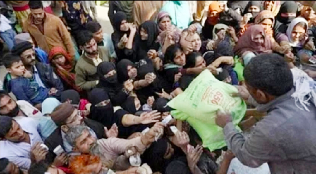 Outcry due to starvation in Pakistan, four people died due to cheap flour