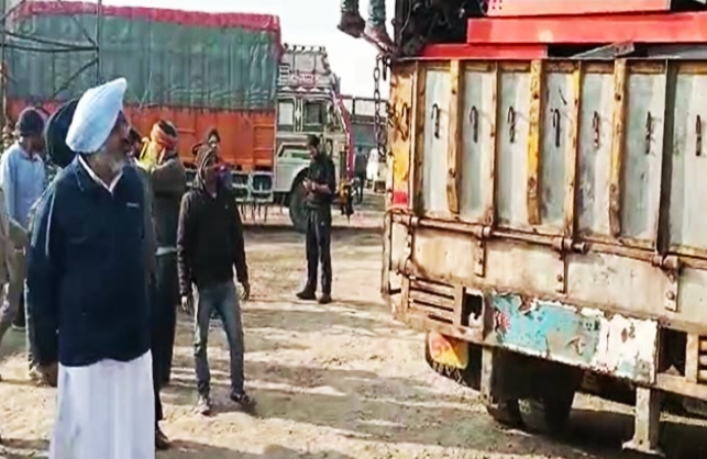 Punjab Finance Minister caught 16 tax evading trucks on Delhi-Amritsar highway, fined Rs 10 lakh