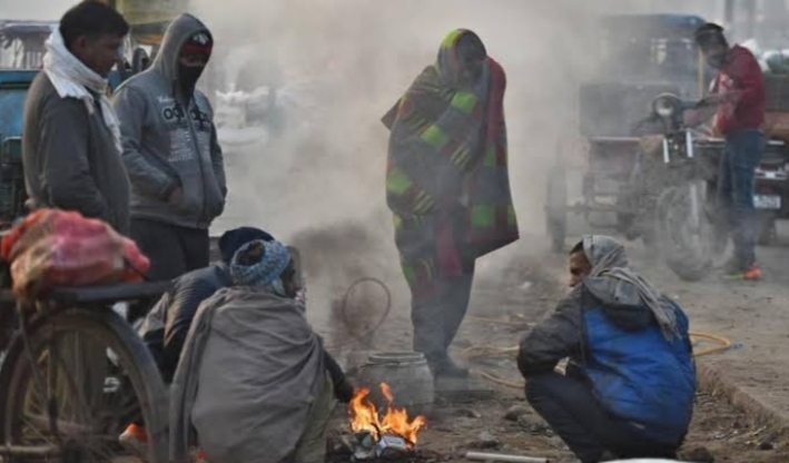 The cold wave shook the residents of Jalandhar, the minimum temperature reached 6 degrees, the speed of vehicles stopped due to fog
