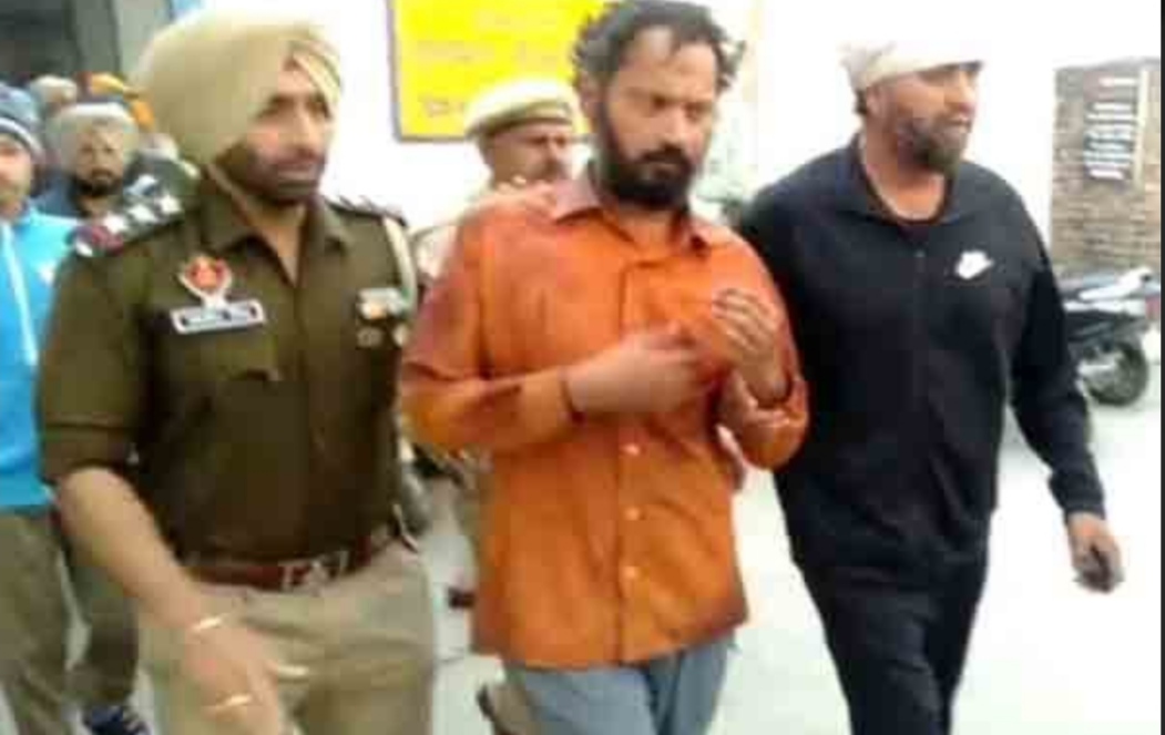 The case of sacrilege of Sri Gutka Sahib came to the fore in Jalandhar.