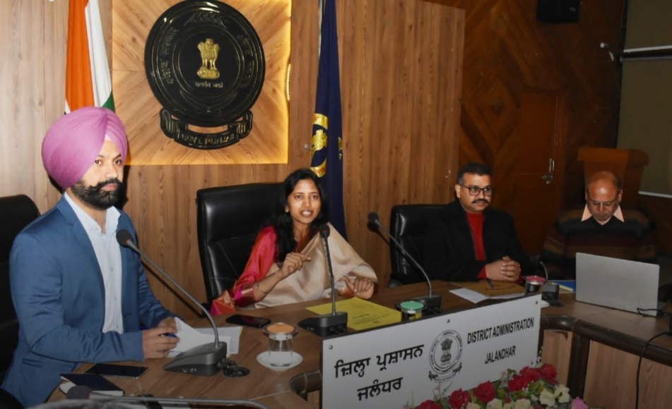 It is necessary to update Aadhaar card, facility can also be availed online: Deputy Director's appeal to the people