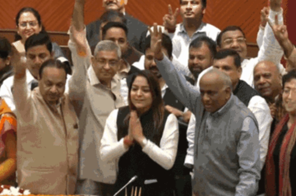 AAP party's Shelly Oberoi becomes mayor after municipal elections in Delhi