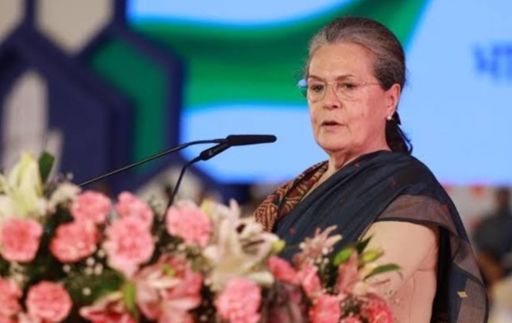 Sonia Gandhi indicated to retire from politics