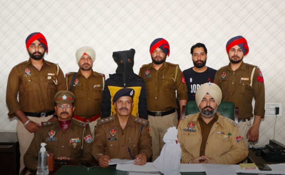 CIA staff team arrested drug smuggler with heroin