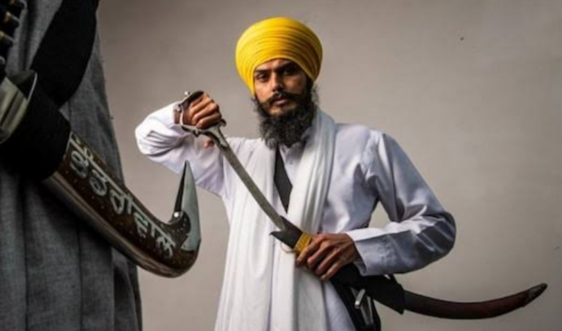 BIG NEWS: Amritpal Singh got out of the hands of police, search continues, 78 supporters arrested