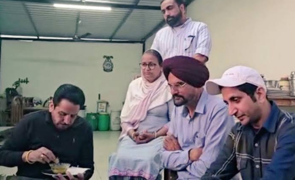 Gurdas Maan reached Sidhu Musewala's house, shared grief with his parents