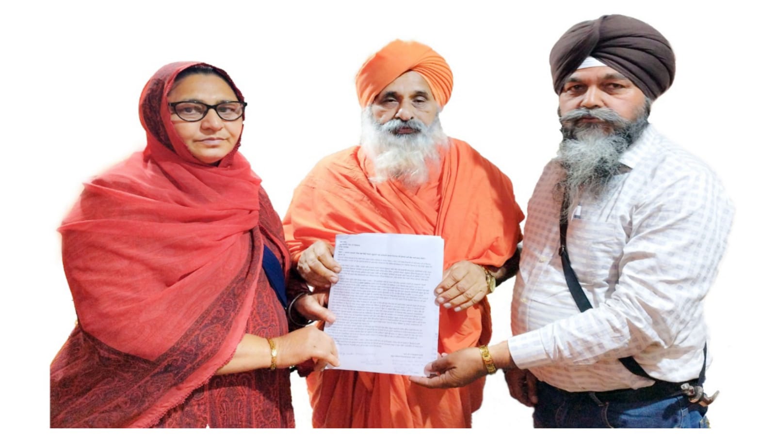 Rajya Sabha member Padmashree Sant Balbir Singh Seechewal blessed the Sandhu family to come forward in the field of public welfare
