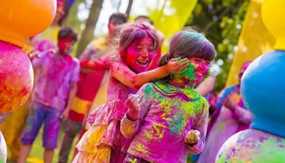 HOLI FESTIVAL: Holi festival was celebrated with great pomp in Jalandhar, see some special pictures