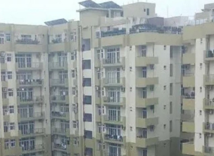 Big news: A young man committed suicide by jumping from the 11th floor of Jalandhar Heights