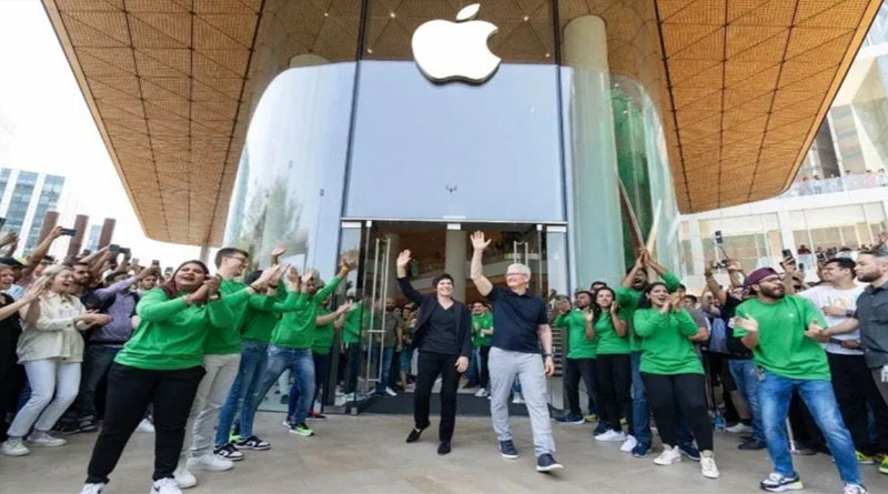 Apple's first store opens in India, CEO Tim Cook welcomes customers