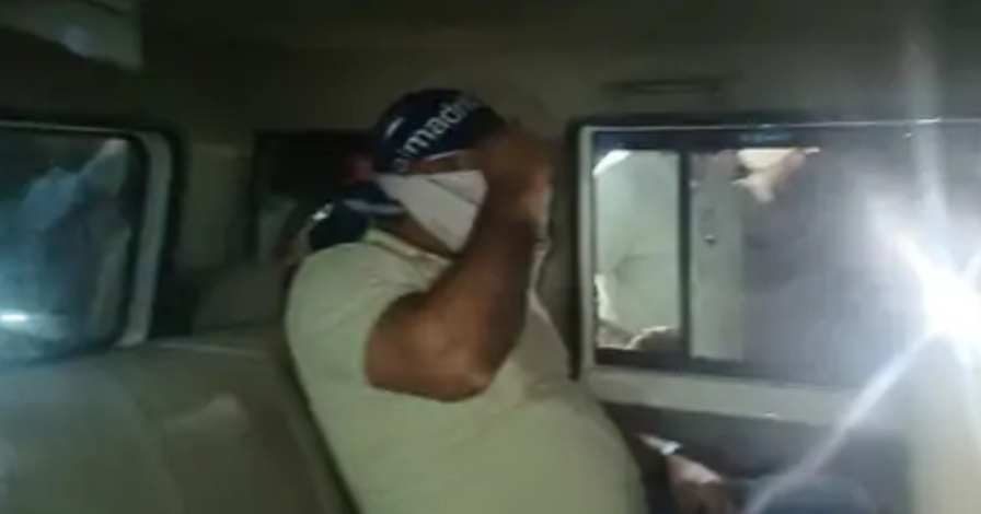 SHO was brought girl at house, the village was uproar