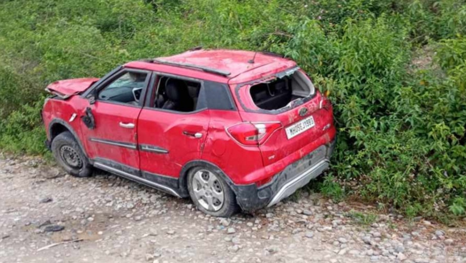 Punjab: Five friends went out for a holiday, the car fell into the canal due to loss of balance