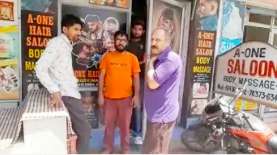 jalandhar-buta-mandi-theft-sunshine-a-one-saloon-cash-inverter-led-battery-stolen