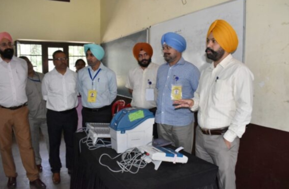 Jalandhar Lok Sabha by-election: Deputy Commissioner reviewed the election rehearsal of polling staff