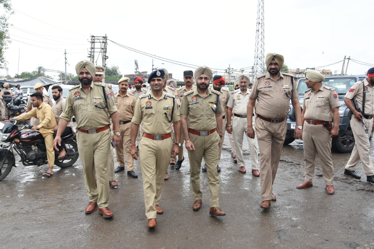Jalandhar Commissionerate Police search operation with heavy police force
