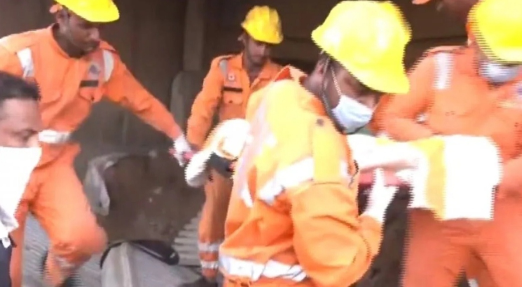 The death of a child trapped between the pillars of the bridge, was done after 29 hours of effort
