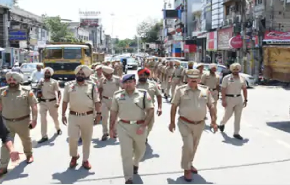Police flag march to maintain law and order in Jalandhar