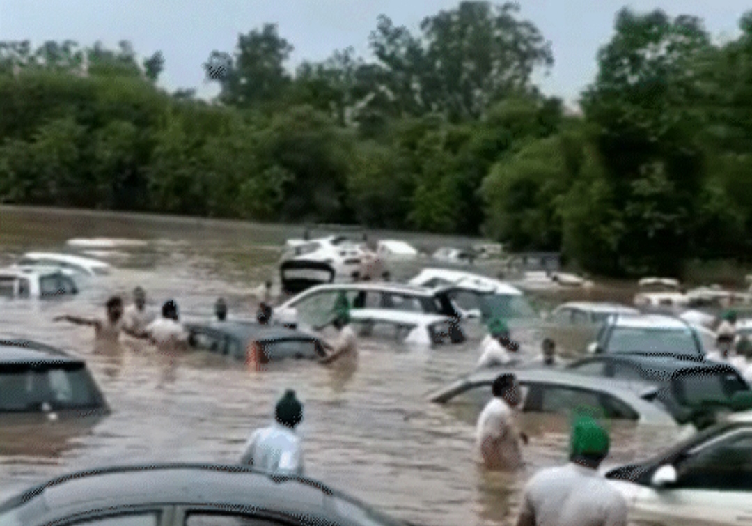 Due to heavy rains, water entered the Police Training Academy in Phillaur, vehicles submerged in water