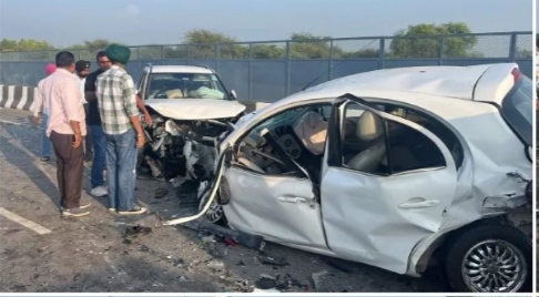 Horrific road accident in Punjab, five vehicles collided with each other, 15 people including women injured
