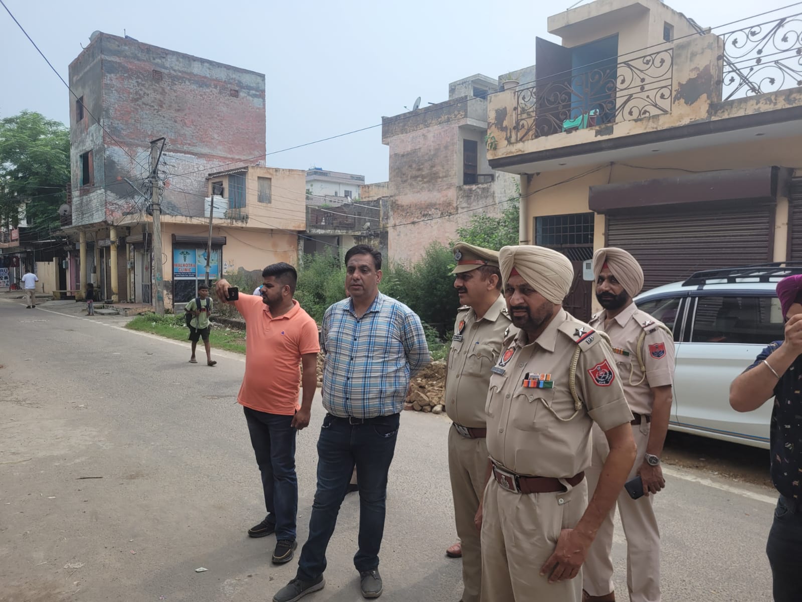 Accused of beating the Inspector of the Food Supply Department hostage who came to bust the business of illegal gas refilling