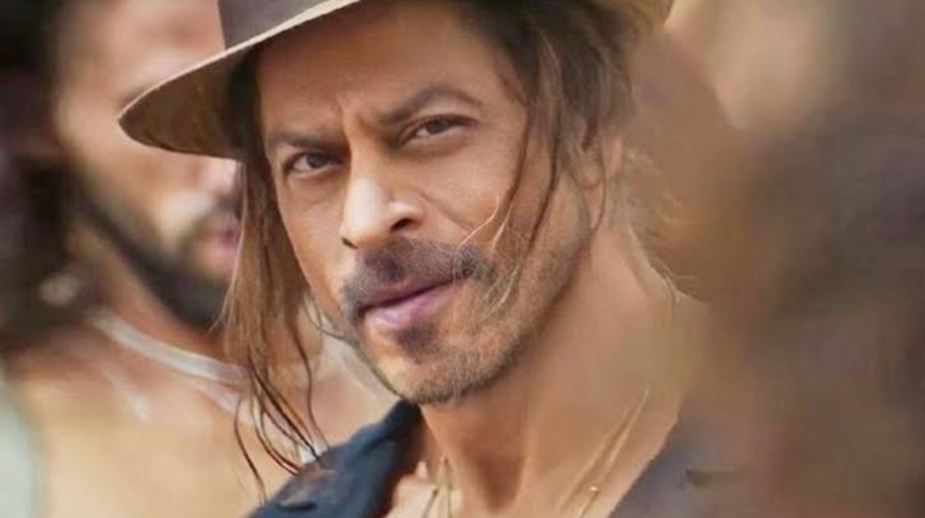 Superstar Shahrukh Khan injured while shooting in America