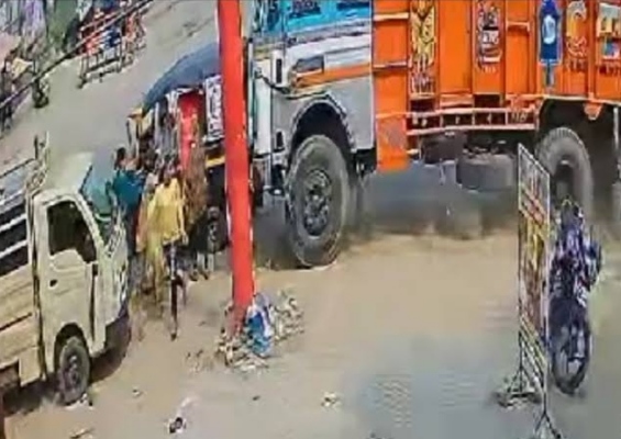 An uncontrollable truck hit five women waiting for an auto on the roadside in Kapurthala, 2 died
