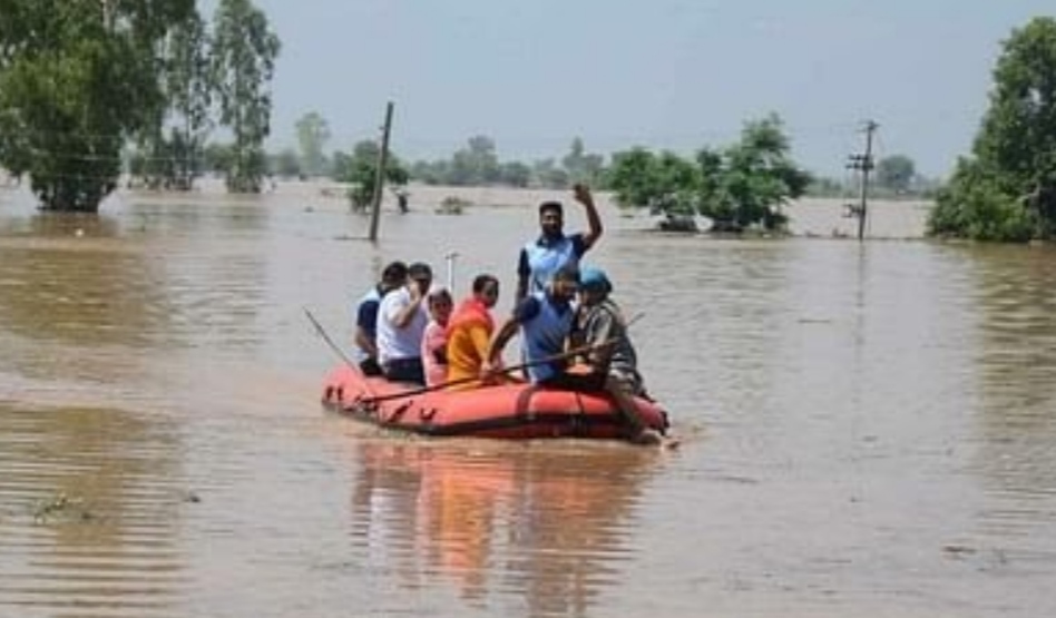Crack in Dhussi dam in Jalandhar, about 25 villages affected by floods