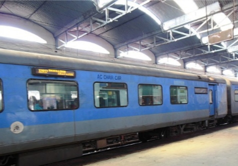 Railway passengers got a big gift, there will be a huge reduction in fares in AC trains