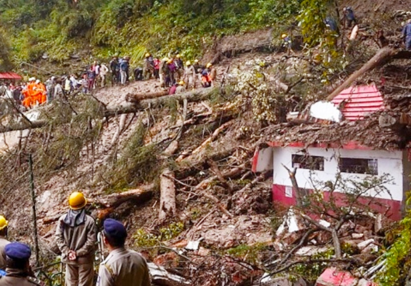 Rain continues in Himachal for 2 days, temple collapses due to landslide in Shimla, cloudburst in Solan