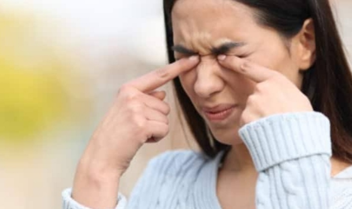 Do not do these mistakes even by mistake during eye flu, otherwise the problem may increase
