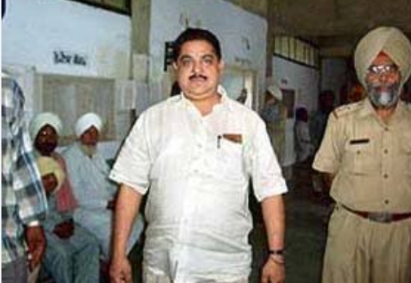 Famous former Punjab Police Inspector Gurmeet Pinky Cat died of dengue, the young man was shot when he asked for directions.