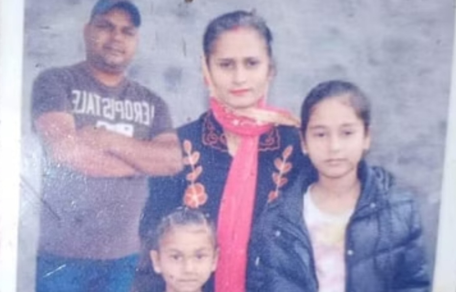 Big news: Woman with two children jumped in front of train, all three died tragically