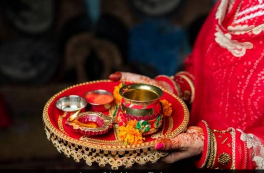 Karwa Chauth 2023 Moon Time: Know when the moon will be visible in your city on Karwa Chauth.