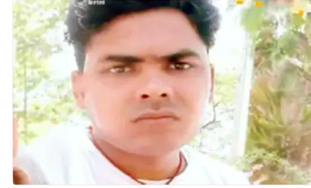 Young man died after coming in contact with high tension wires, was carrying a pipe on Activa, explosion occurred as soon as it touched it