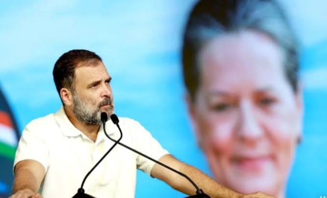 Rahul Gandhi's big announcement, if Congress government is formed, women will be given benefit of Rs 4000 every month