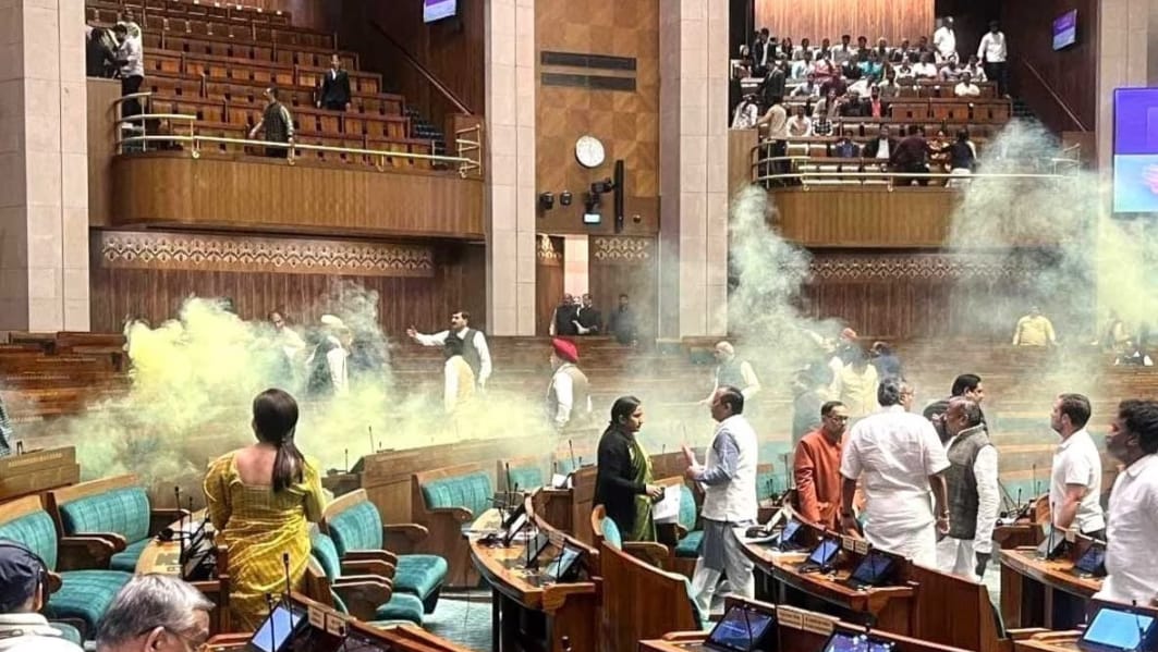 Major lapse in security of Parliament, two people jumped from the audience gallery