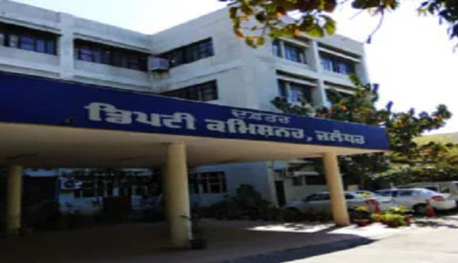 Strike ends in DC office in Jalandhar after 40 days, work resumes