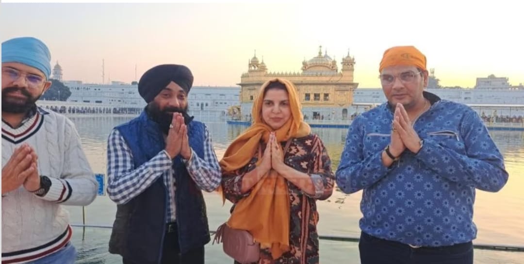 Film director Farah Khan reached Amritsar, paid obeisance at Sri Harmandir Sahib
