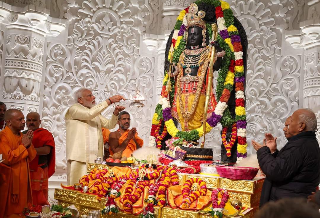 Ramlala arrived in Ayodhya, Diwali being celebrated across the country