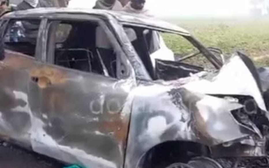 Big News: Car collides with tree due to fog in Punjab, liquor businessman burnt alive