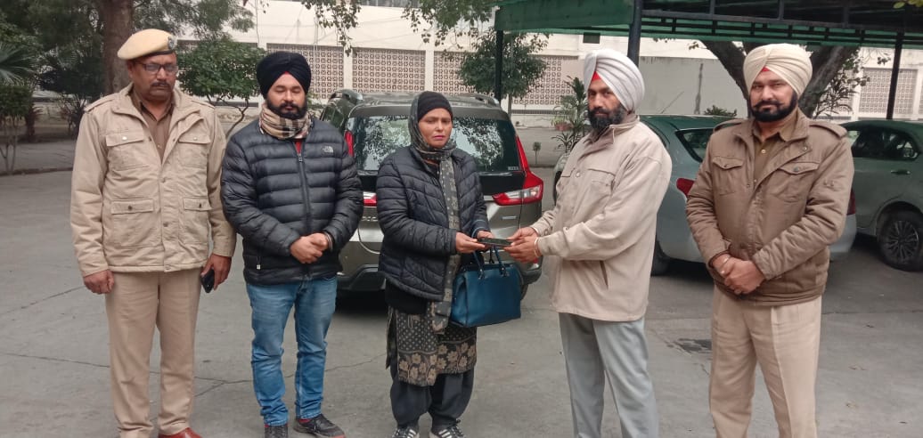 ASI of Jalandhar Police set an example of honesty