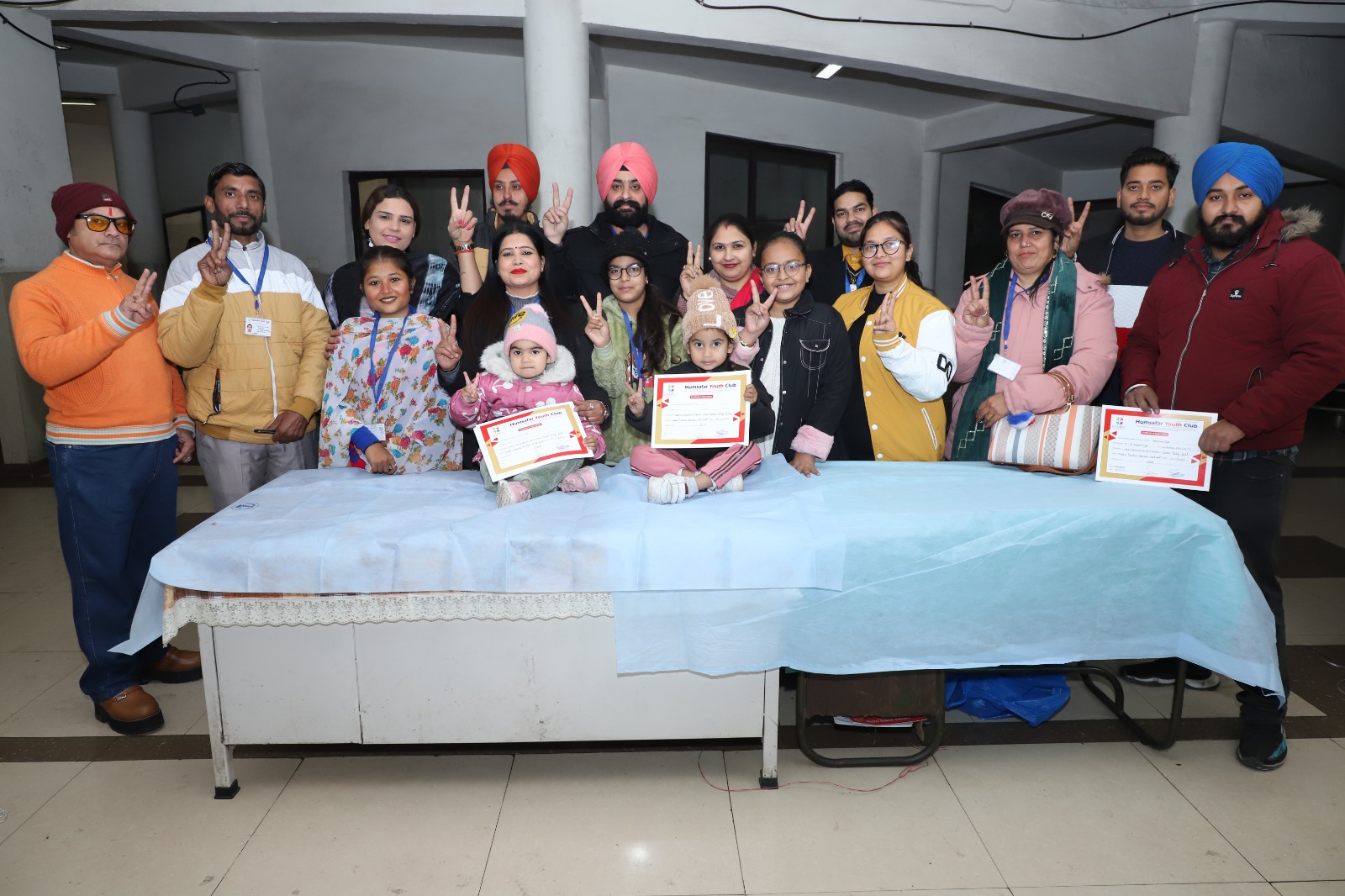 Humsafar Youth Club and Ekam Youth Club distributed Himalaya Baby Care Kit and Baby Care Warm Blankets to 51 newborn girls in the Maternal and Child Department of Civil Hospital.