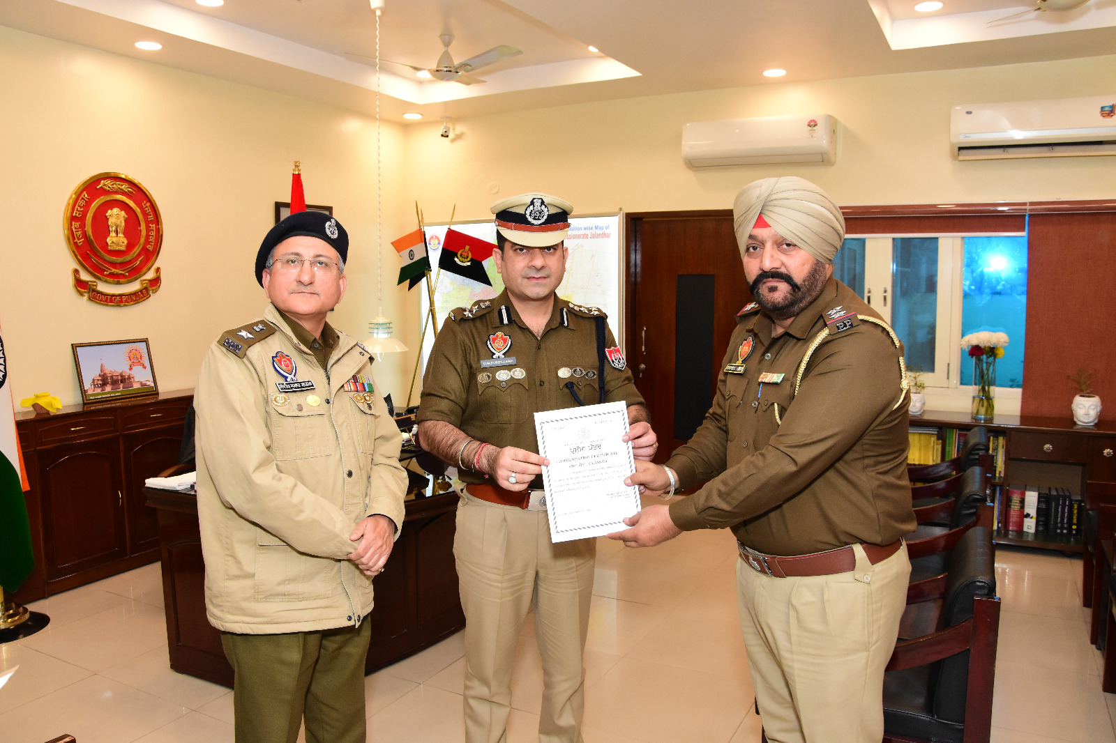 CP gave appreciation letters to 57 policemen for performing duty effectively