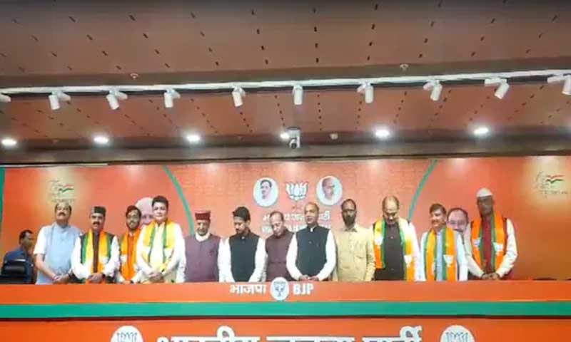 Big blow to Congress in Himachal, 6 rebel MLAs join BJP