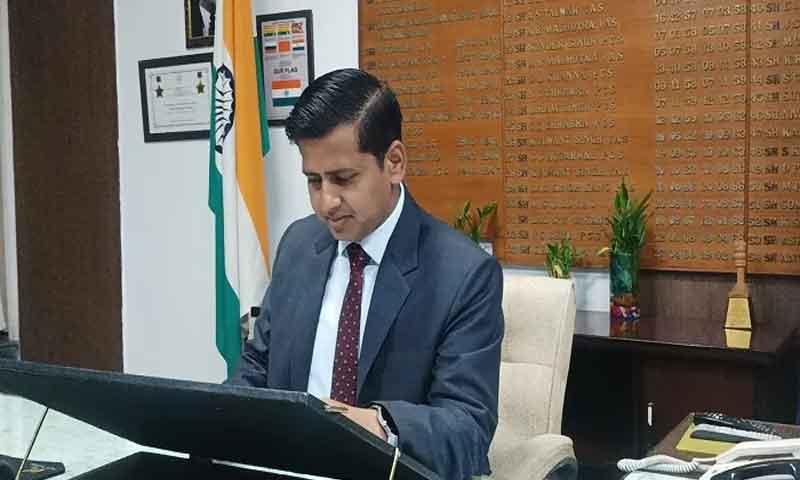Jalandhar's new DC Himanshu Aggarwal took charge