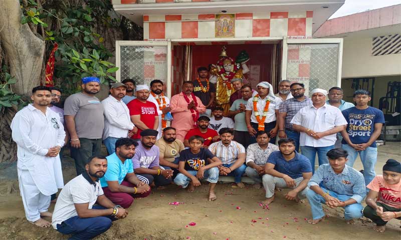 Jalandhar: Shri Hanuman Janmotsav was celebrated at Nath Bagichi Akhara situated on Jail Road, wrestlers raised slogans of Jaibajrangbali.